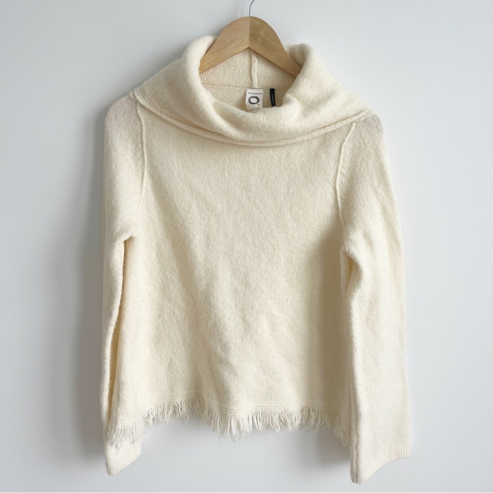Anthropologie Akemi + Kin Ivory Cowl/Funnel Neck Fringe Hem Sweater Size S - Picture 2 of 8